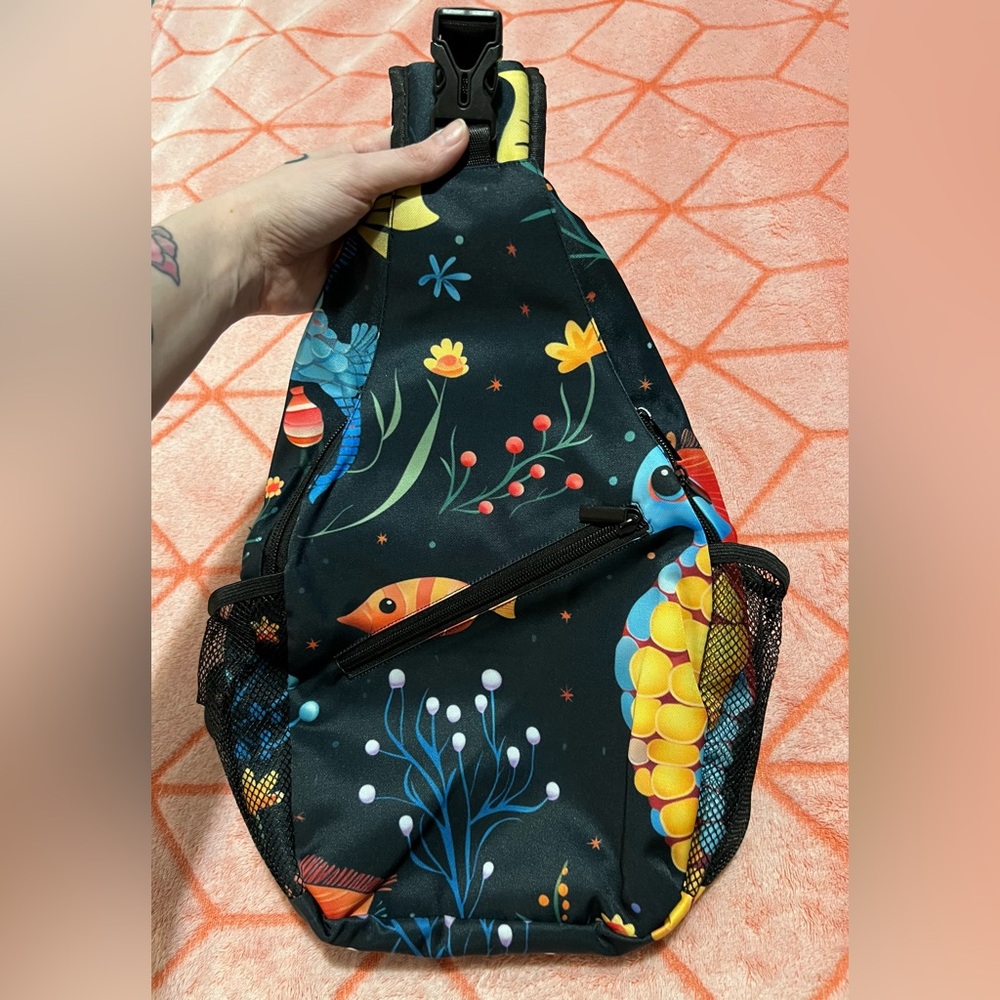 Sea Life Sling Bag 🐠NWOT🐠 - Picture 4 of 10